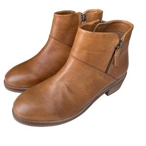 SoftWalk Tan Ankle Boots